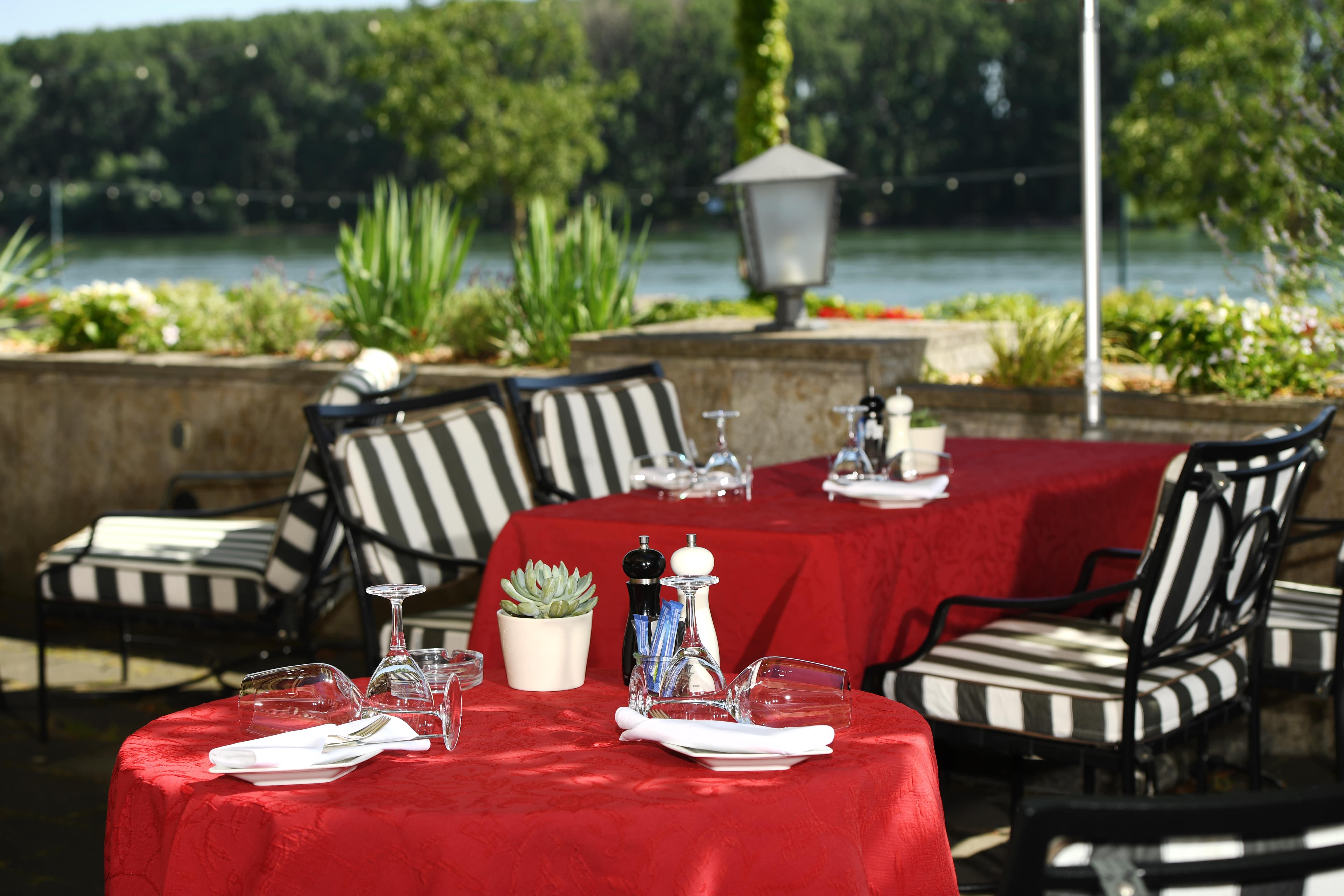 Rhein-Hotel Nierstein Exterior photo